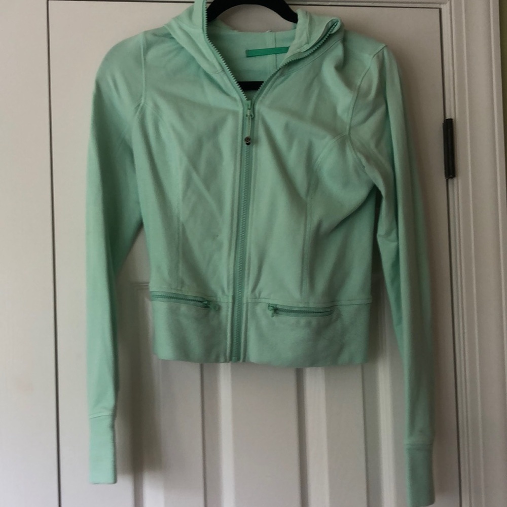 lululemon jacket!!